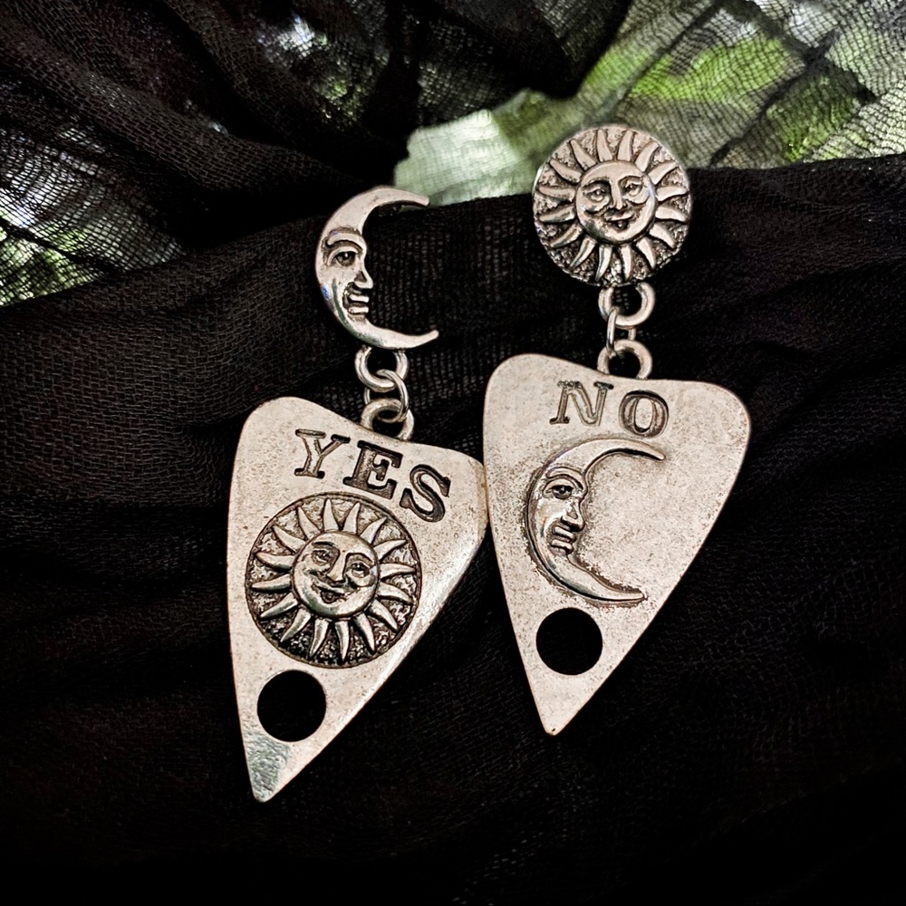 👁‍🗨Ouija Planchette Drop Earrings👁‍🗨